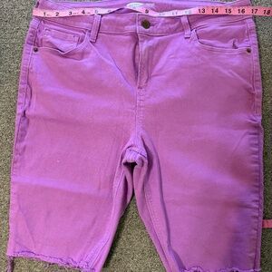 Old Navy cut off Rockstar Skinny Pink Jeans, Bermuda length size 14